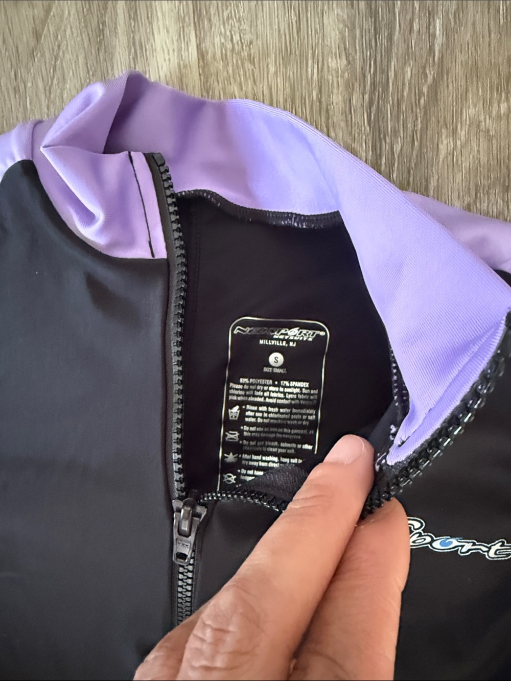 Neo Sport Polyester Wet Suit Size Small SPF 50 Black and Lavender Front-Zip - Picture 5 of 5